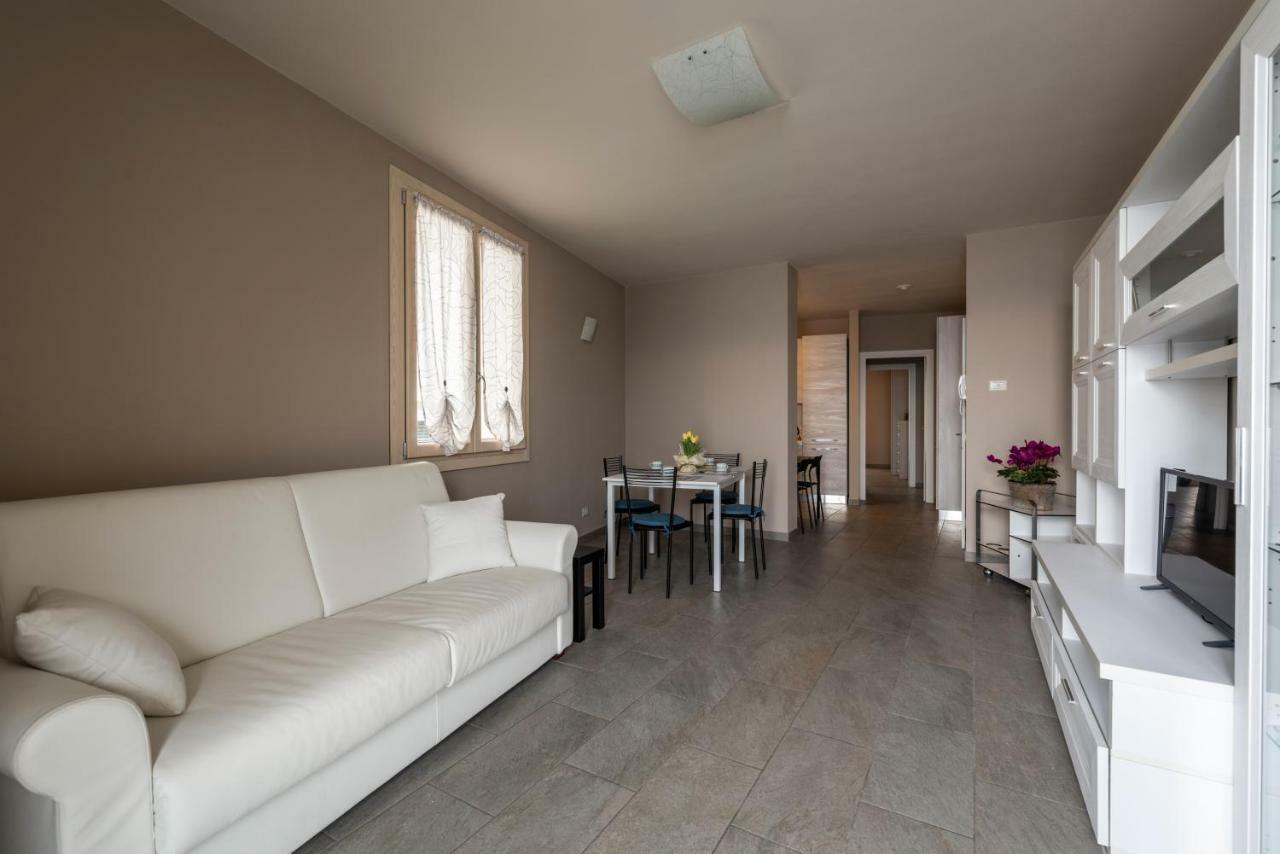 סאלו Casa Mari Fronte Lago מראה חיצוני תמונה